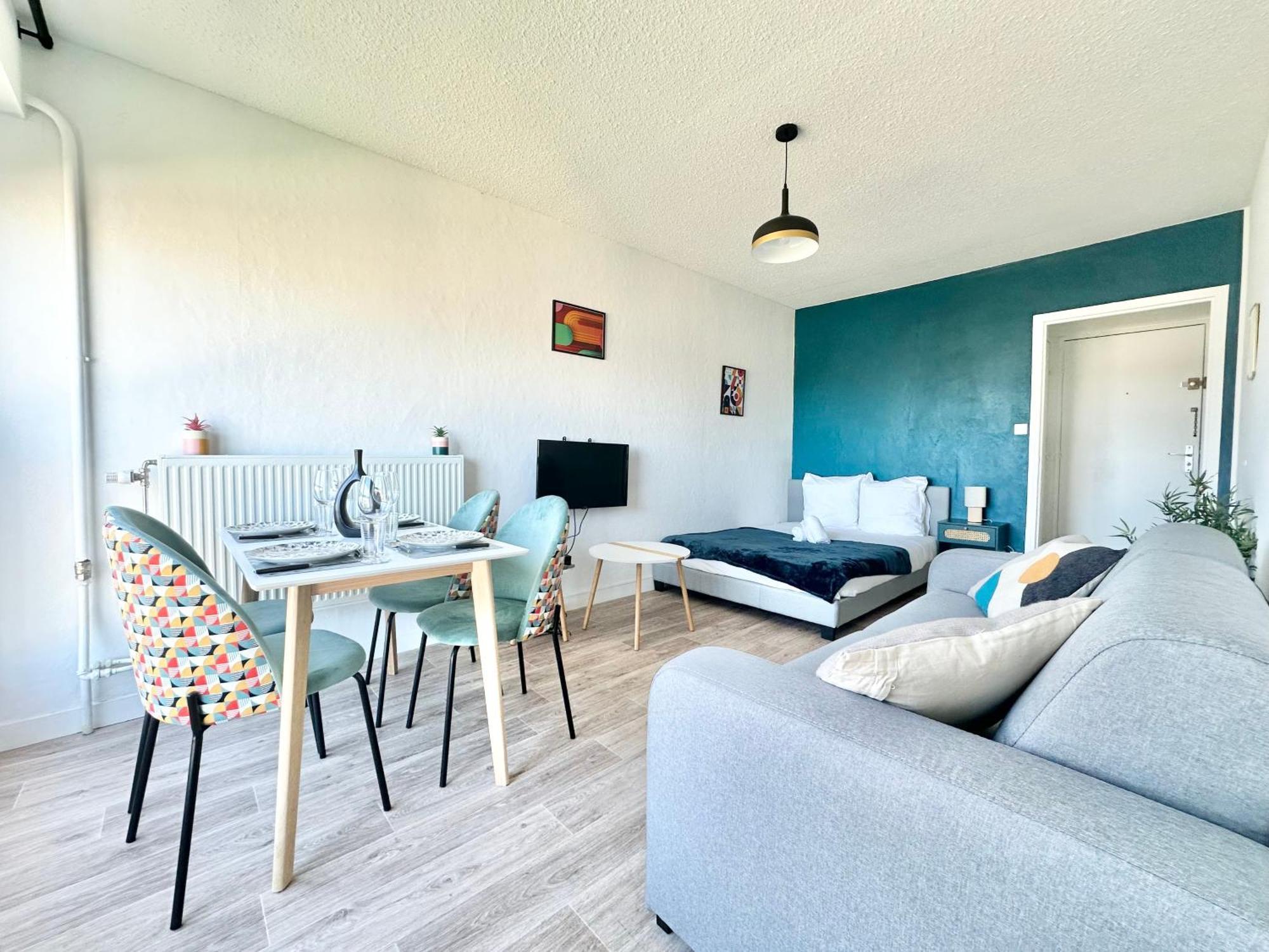 Le Baudin Avec Vue Sur Limoges Apartment Bagian luar foto